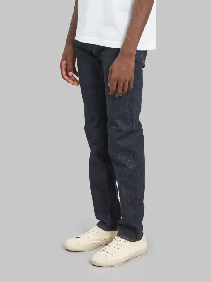 Men's slim-fit jeans. Photo Credit: denimhunters.com