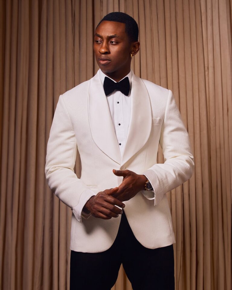 "Lumière by Stevanté Clothier. Photo Credit: Deji Oluokun