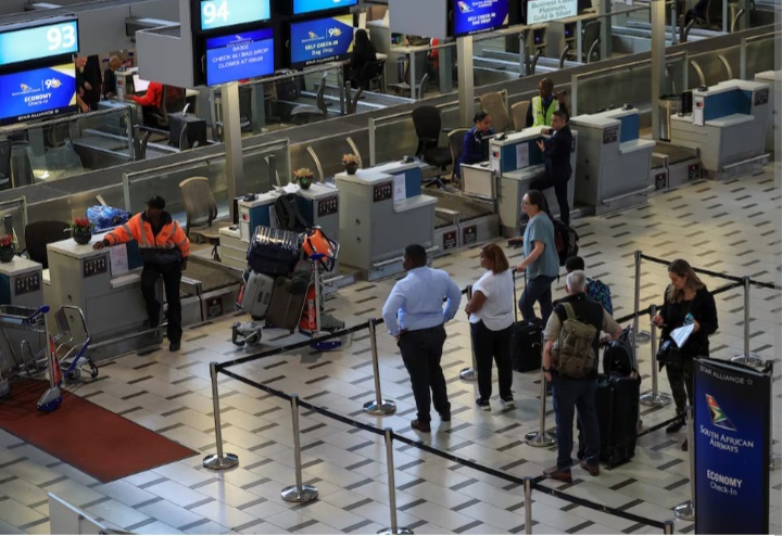 "Grounded Dreams: SAA Pilots' Strike Disrupts Holiday Travel Plans". 📸 Credit: Reuters 