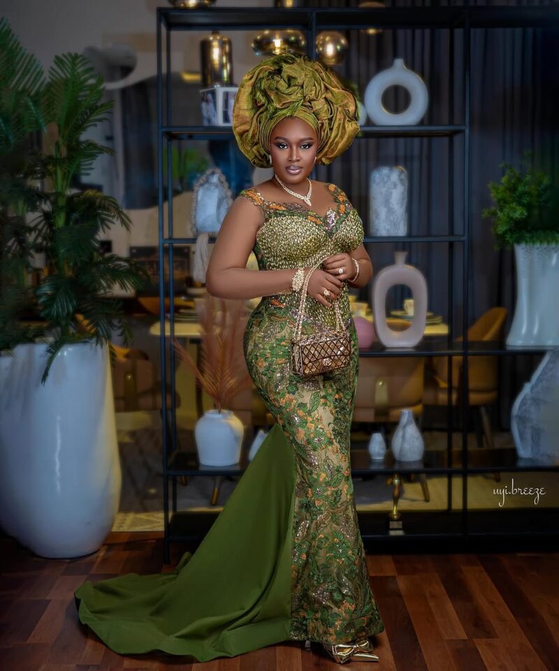 Adebimpe Oyebade. Photo Credit: uyi.breeze/Instagram