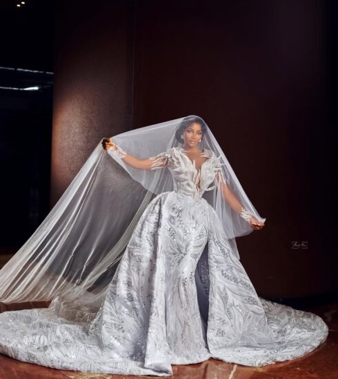 "Whispers of Romance" by Sima Brew. Photo Credit: Ansah Ken Photography/Instagram