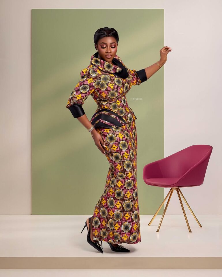 Cookie Tee. Photo Credit: FJ Studios/Instagram