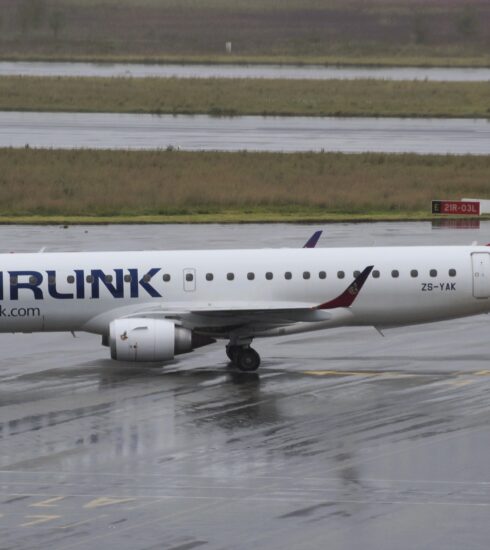 An Airlink Embraer E190 — reliability over expansion in a turbulent aviation market. Photo Credit: Airlink