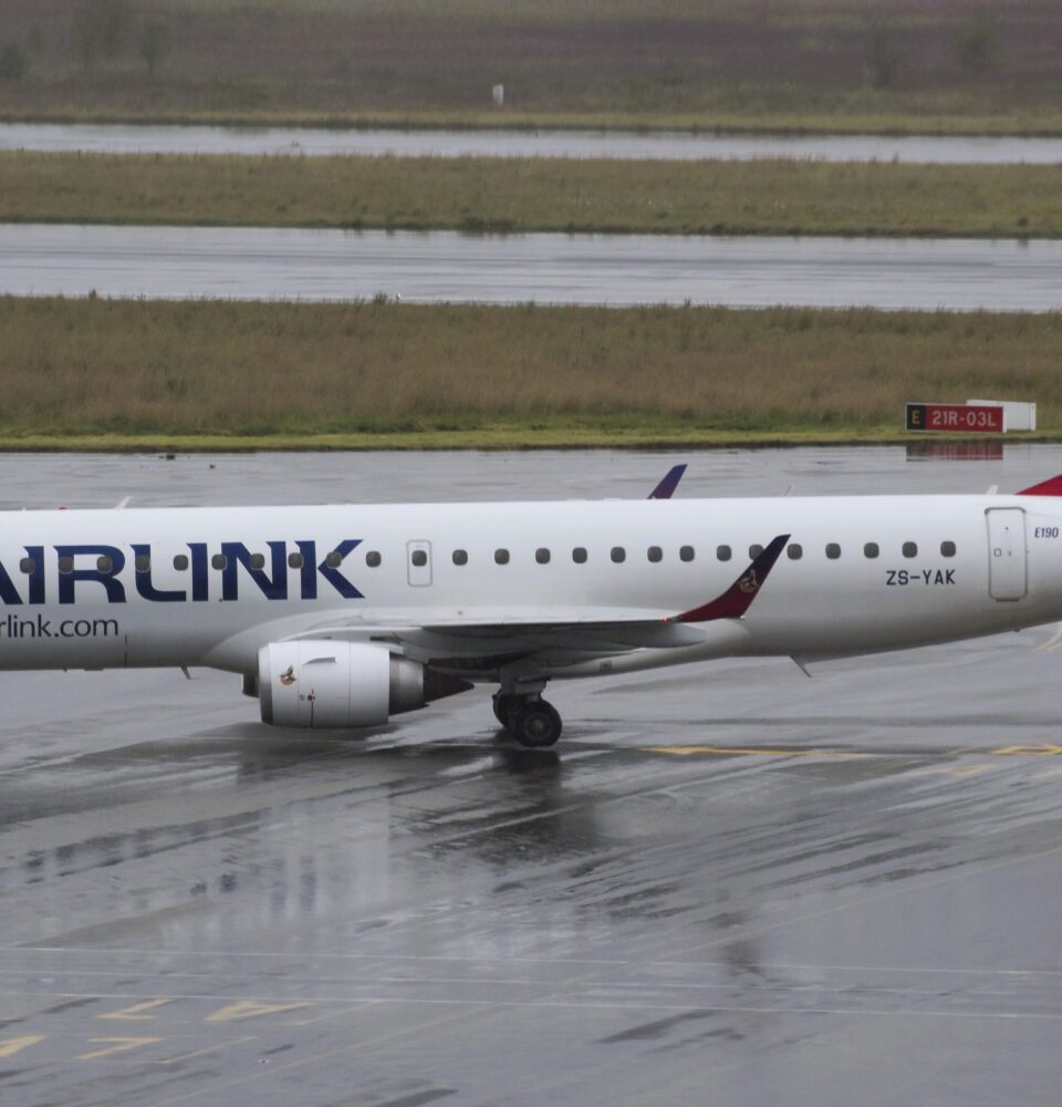 An Airlink Embraer E190 — reliability over expansion in a turbulent aviation market. Photo Credit: Airlink